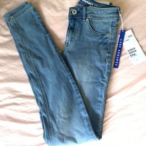 H&m feather soft jeggings